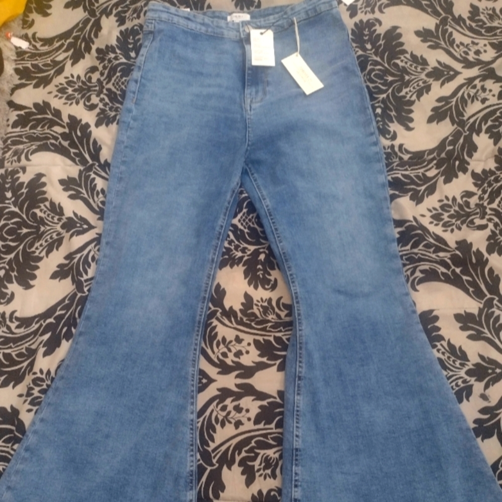 Forever 21 flare leg light wash jeans